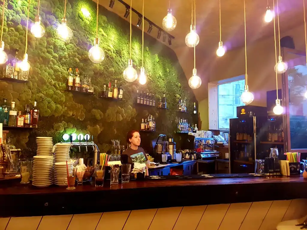 Shift Pub